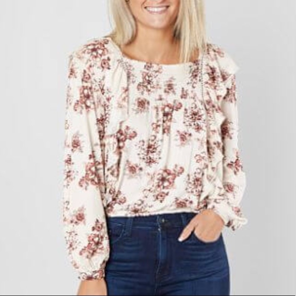 Coco +Jaimeson long sleeve ruffle floral top!